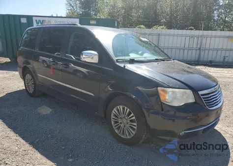 2013 Chrysler Town & Country Touring L z USA, uszkodzony, nr VIN 2C4RC1CG6DR668636